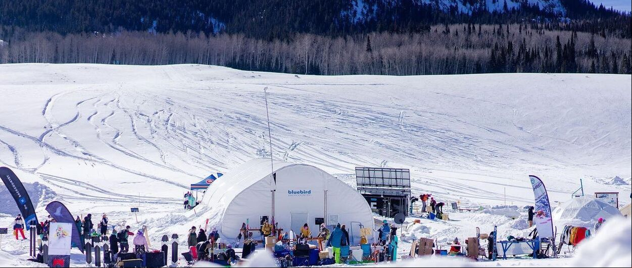Cierra Bluebird Backcountry: la única estación de esquí sin remontes