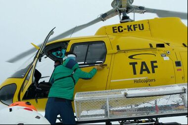 Seguridad en helicóptero (y II): evacuación y embarque de fortuna